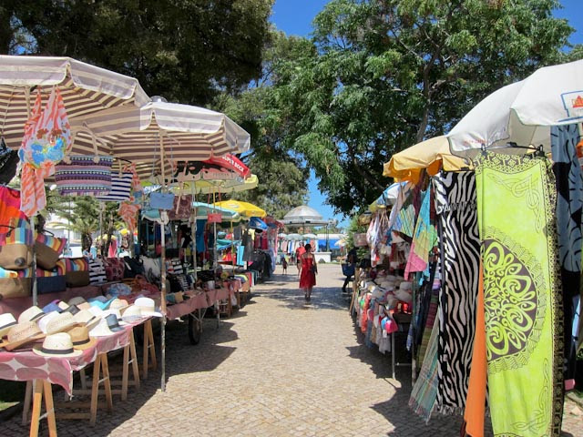 Market at the Jardim dos Pescadores